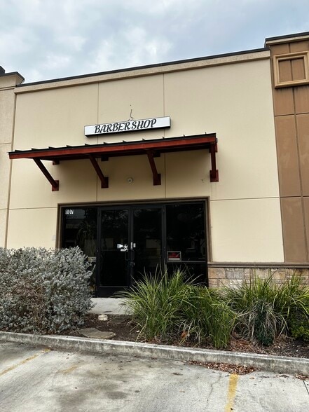 More Photos Of 12030 Bandera Rd, Helotes General Retail For Sale