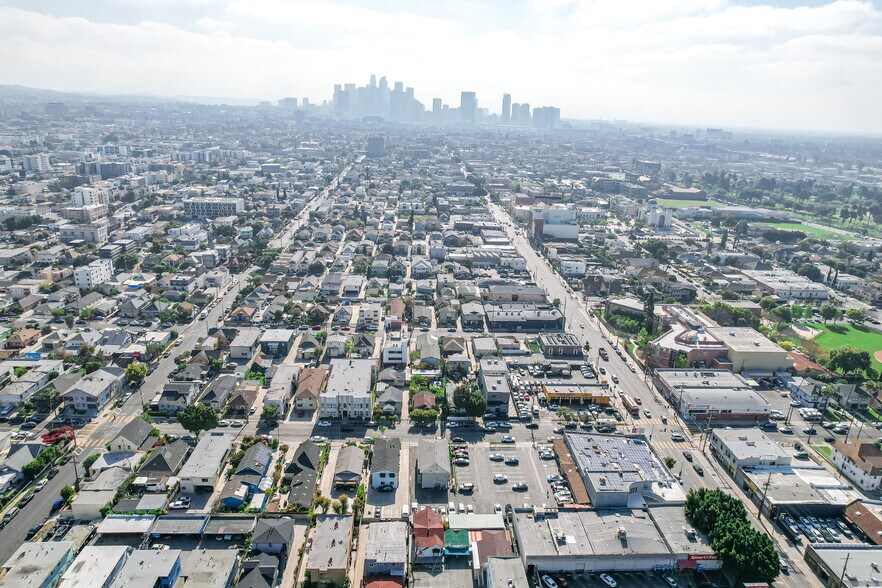 More Photos Of 1229 S Kingsley Dr, Los Angeles Apartments For Sale