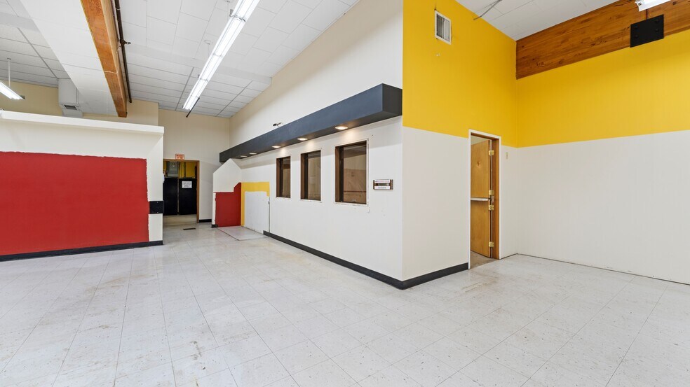 More Photos Of 905 S 2nd Ave, Walla Walla General Retail For Sale