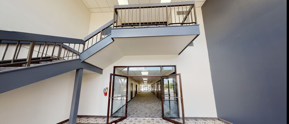 More Photos Of 1730 SW Military Dr, San Antonio Medical For Lease