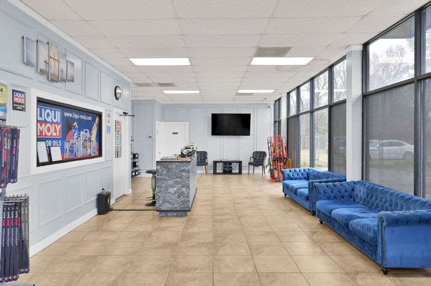 More Photos Of 3050 Farm To Market 2920 Rd, Spring Auto Repair For Sale