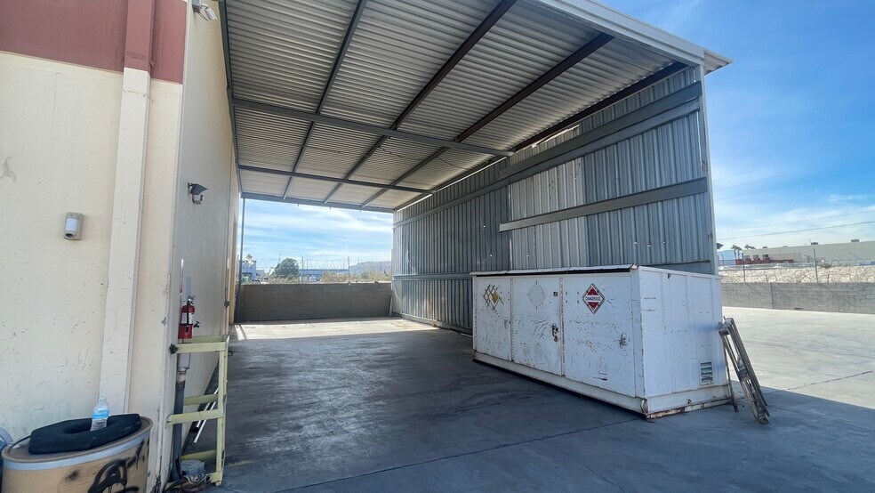More Photos Of 5035 Schuster St, Las Vegas Distribution For Sale