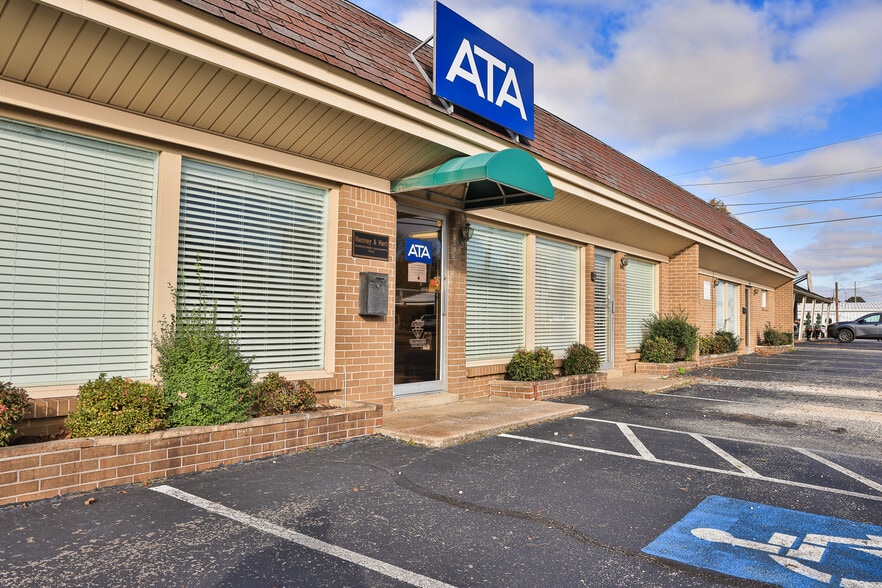 More Photos Of 308 N Lindell St, Martin Office For Sale