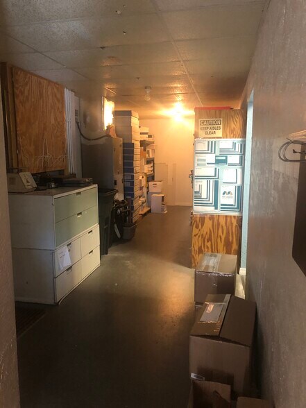 More Photos Of 687 NE 5th St, Crystal River Freestanding For Sale