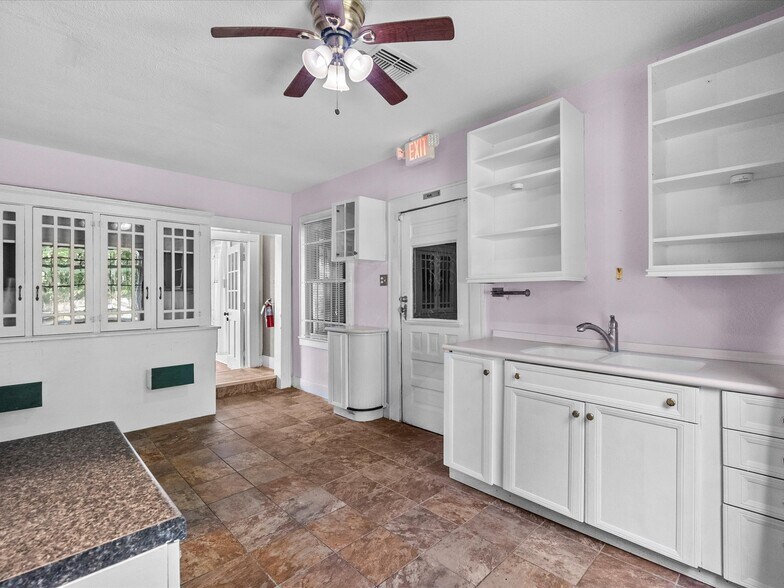 More Photos Of 3208 Highway 3, Dickinson Office Residential For Sale