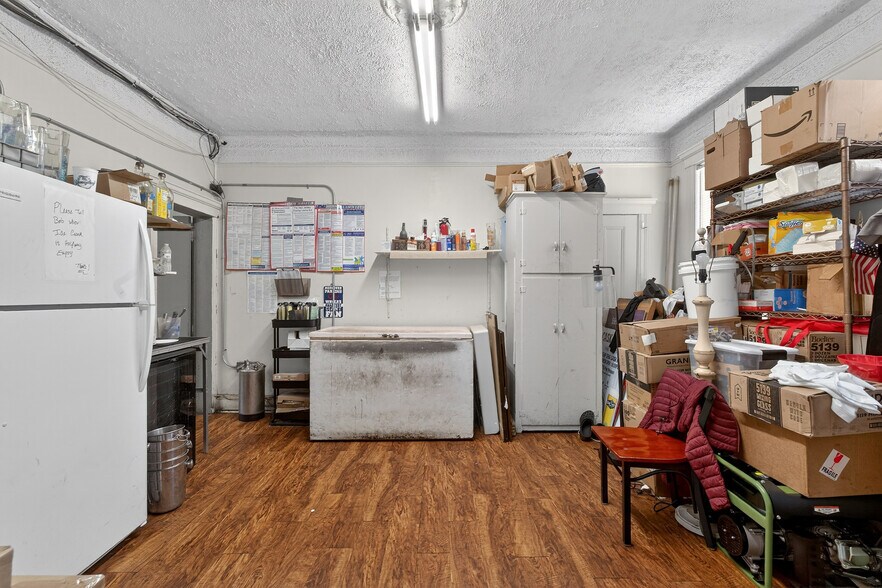 More Photos Of 671-673 Broadway, Bayonne Bar For Sale