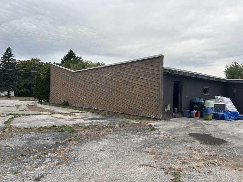 More Photos Of 2598 Oceana Dr, Shelby Restaurant For Sale