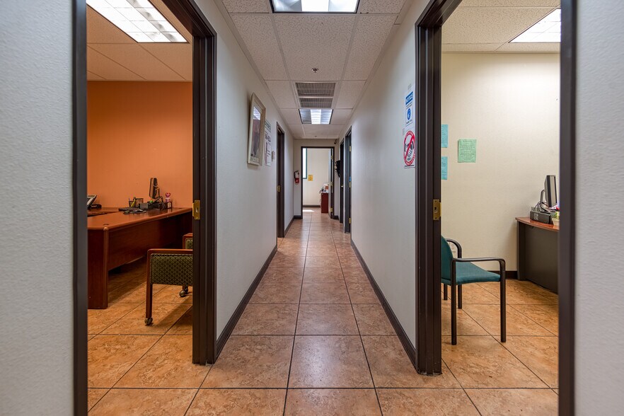 More Photos Of 3365 Pepper Ln, Las Vegas Research And Development For Sale