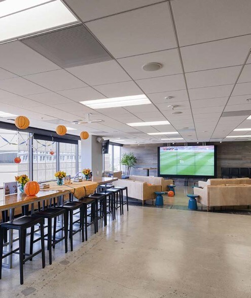 More Photos Of 1333 Broadway, Oakland Office For Lease