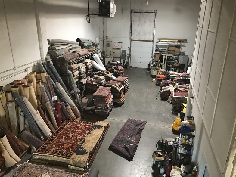 More Photos Of 3852 Dulles South Ct, Chantilly Warehouse For Lease