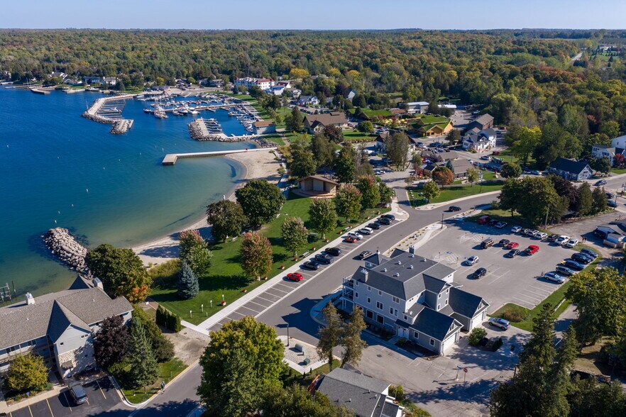 More Photos Of 2363 Mill Rd, Sister Bay Apartments For Sale