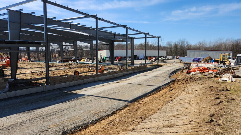 More Photos Of 2 Lear Jet Lane, Latham Light Manufacturing For Lease