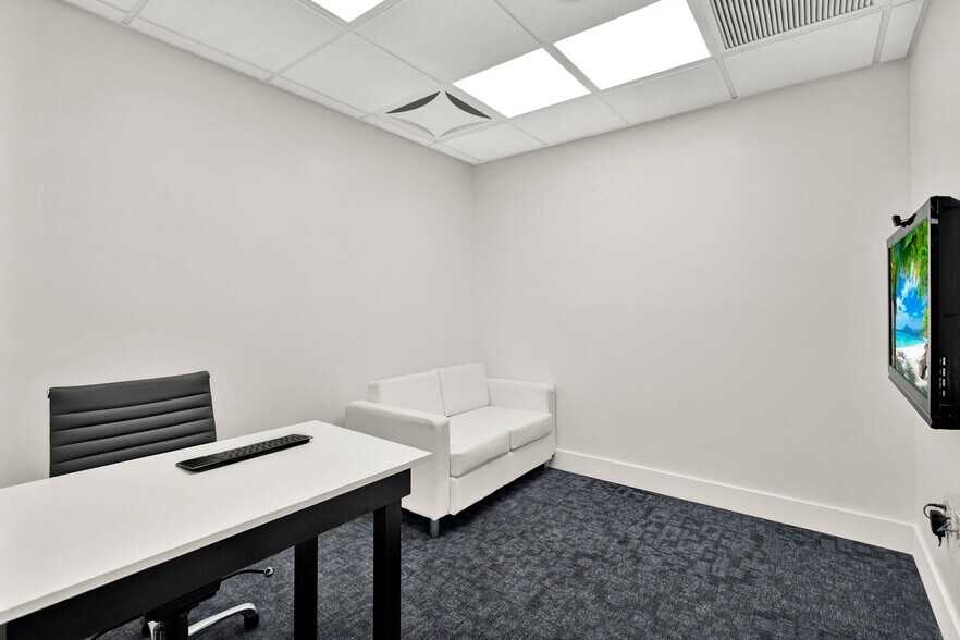 More Photos Of 4101 NW 4th St, Plantation Medical For Lease