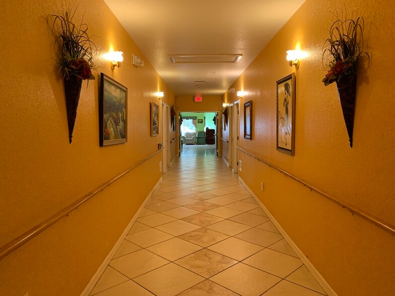 More Photos Of 722 E Lake Rd S, Tarpon Springs Assisted Living For Sale
