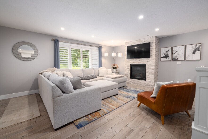 More Photos Of 270 E 5100 S, Washington Terrace Multifamily For Sale
