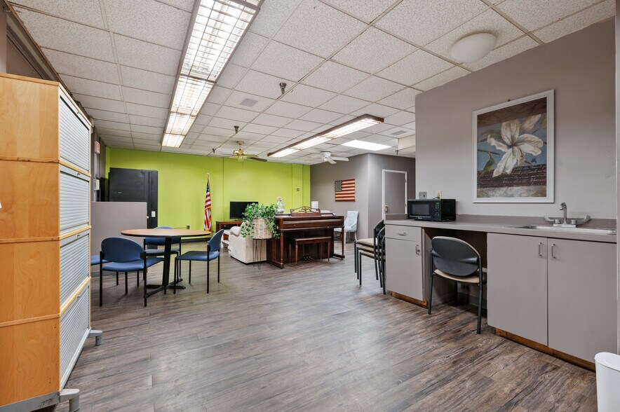 More Photos Of 123 Hamilton Ave, Turtle Creek Healthcare For Sale