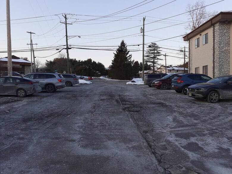 More Photos Of 11 West Ave, Chester Medical For Lease