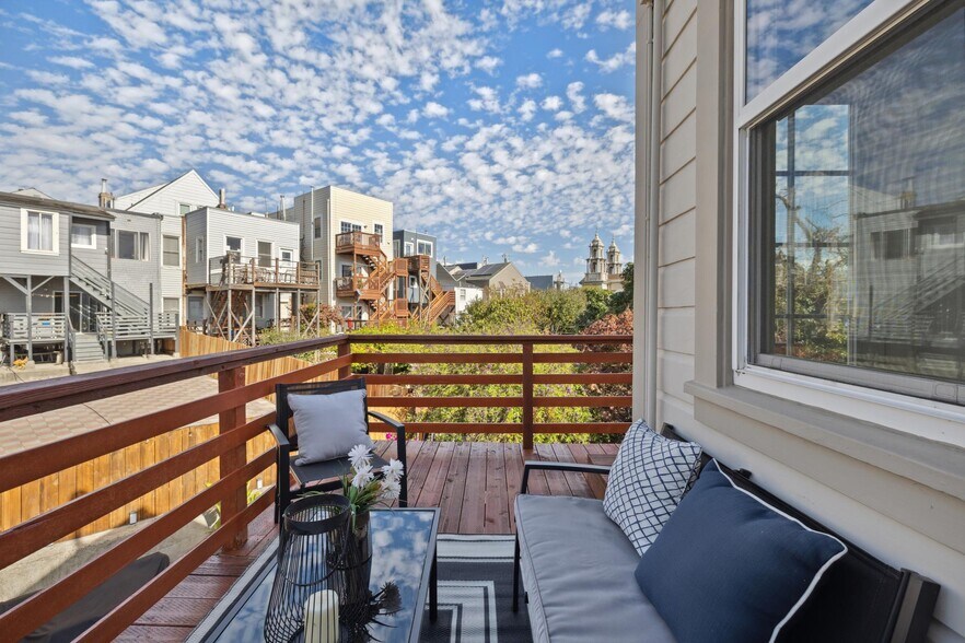 More Photos Of 31-33 Cuvier St, San Francisco Apartments For Sale