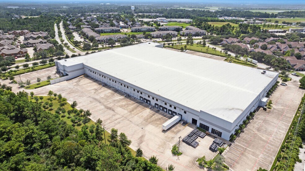 More Photos Of 300 Airtex Dr, Houston Distribution For Lease