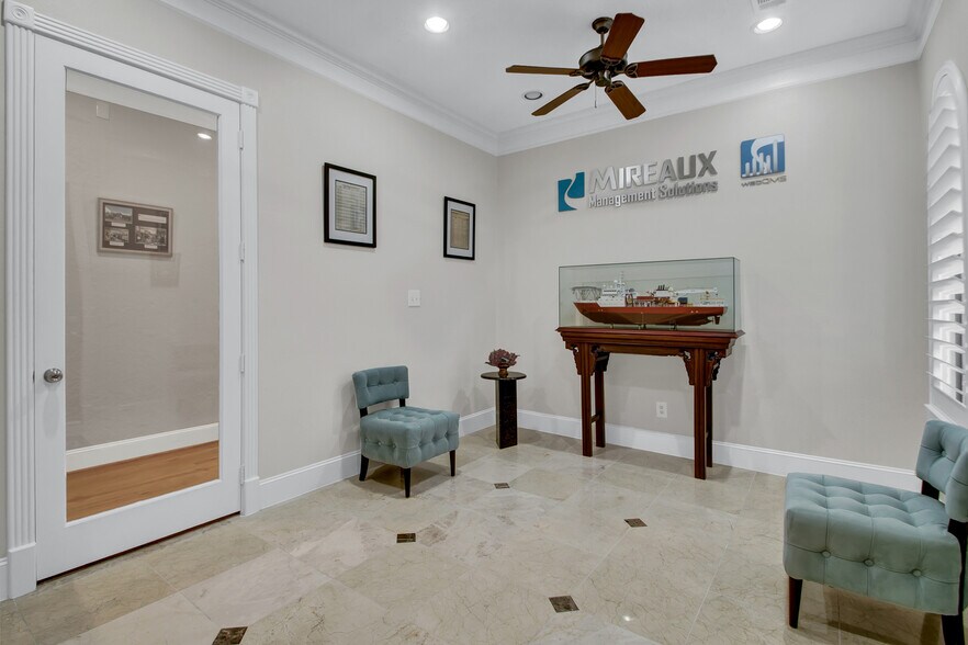 More Photos Of 12802 Willow Centre Dr, Houston Office For Sale