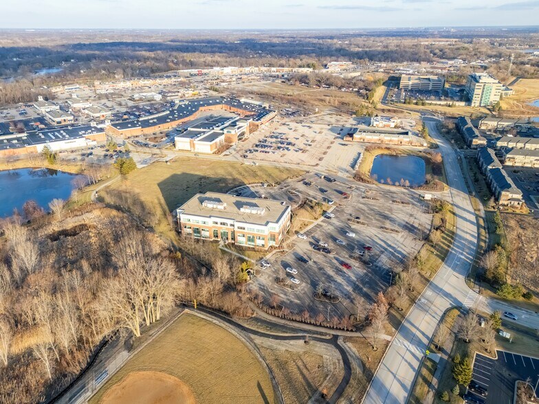 More Photos Of 21660 W Field Pky, Deer Park Office For Sale