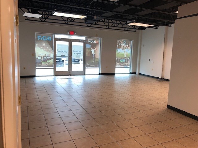 More Photos Of 21580 Atlantic Blvd, Sterling Warehouse For Lease