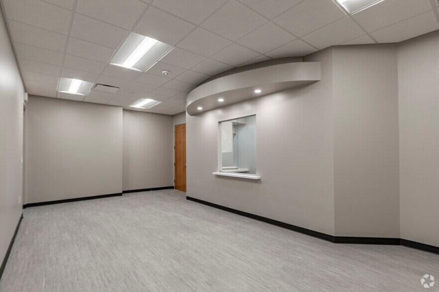 More Photos Of 1180 Seton Pky, Kyle Medical For Lease