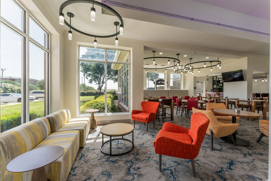 More Photos Of 4400 North Fwy, Fort Worth Hotel For Sale