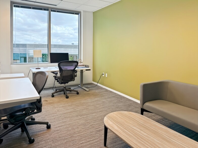 More Photos Of 40 Burton Hills Blvd, Nashville Coworking Space