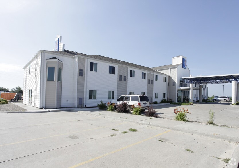 Primary Photo Of 211 W Marty Dr, Avoca Hotel For Sale