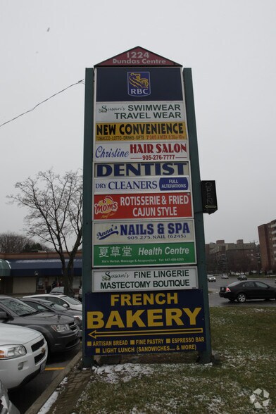 More Photos Of 1224 Dundas St W, Mississauga General Retail For Lease