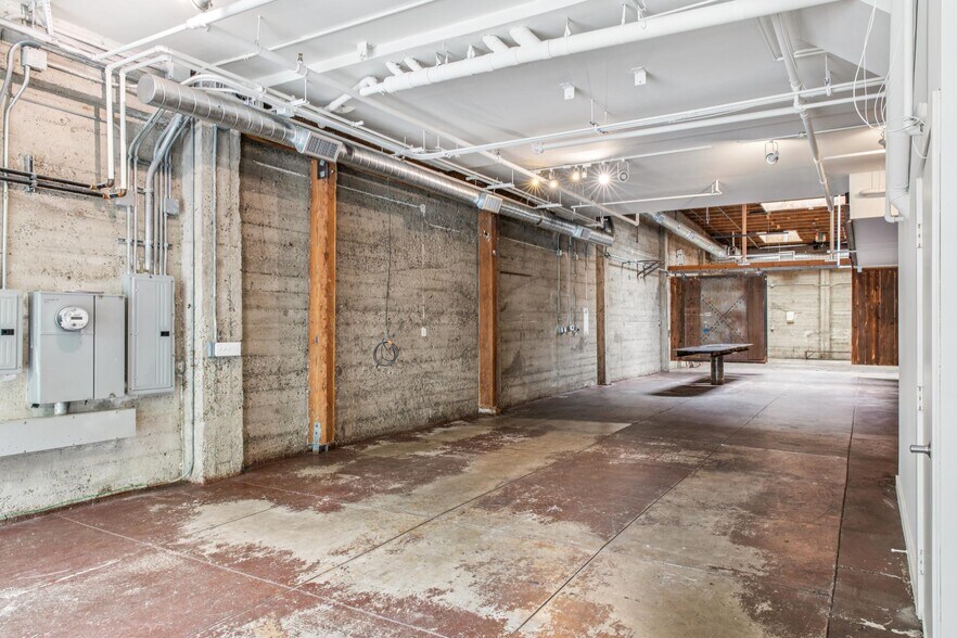 More Photos Of 724 Valencia St, San Francisco Flex For Lease