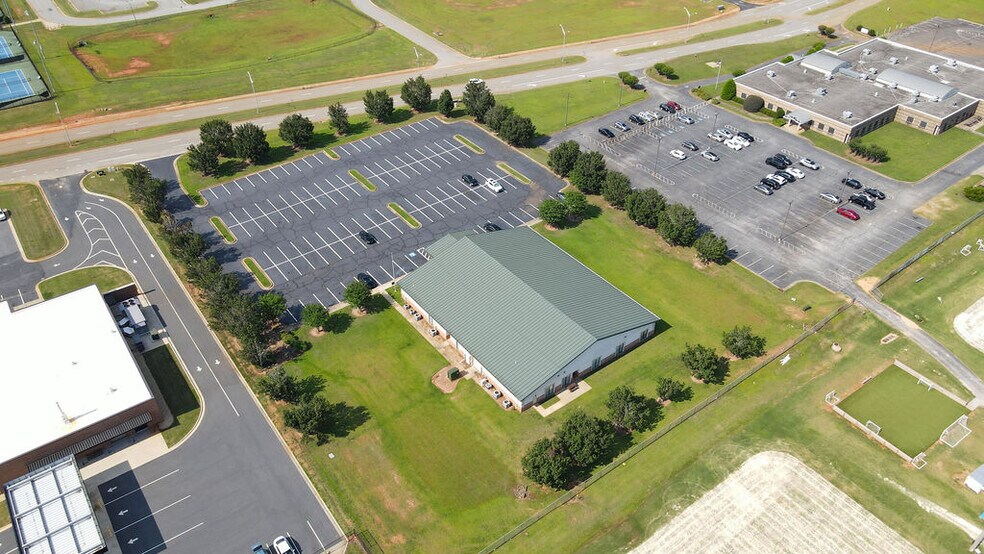 More Photos Of 96 Cohen Walker Dr, Warner Robins Medical For Sale