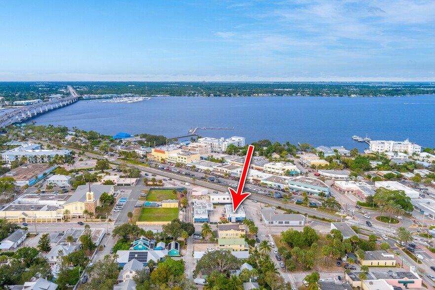 More Photos Of 101 SW Ocean Blvd, Stuart Warehouse For Sale