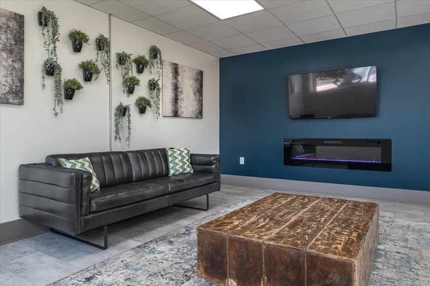 More Photos Of 45 S Idlewild, Memphis Apartments For Sale