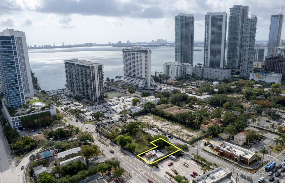 More Photos Of 400 NE 36th St, Miami Land For Lease
