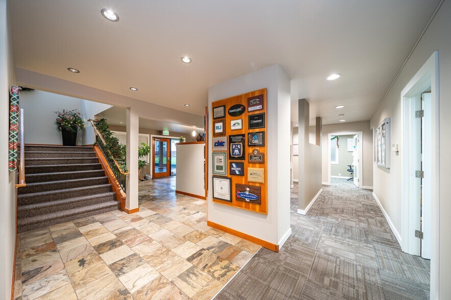 More Photos Of 1400 Broadway, Bellingham Office For Lease