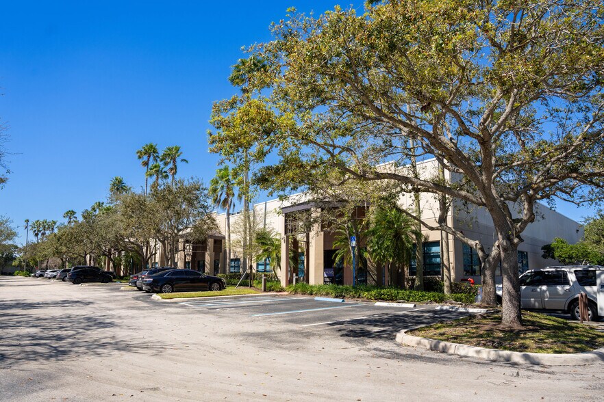 More Photos Of 3360 Enterprise Ave, Weston Unknown For Lease