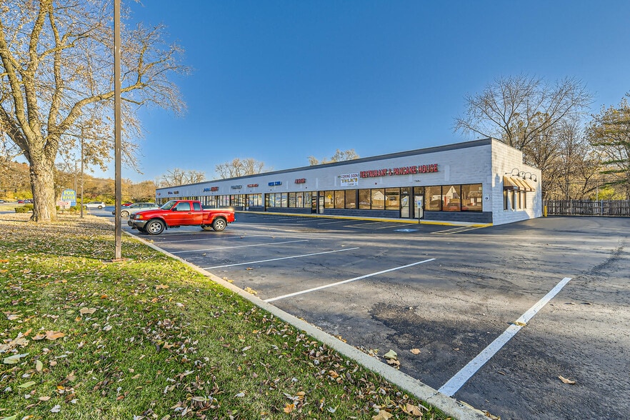 More Photos Of 1201-1231 S Main St, Algonquin Unknown For Lease