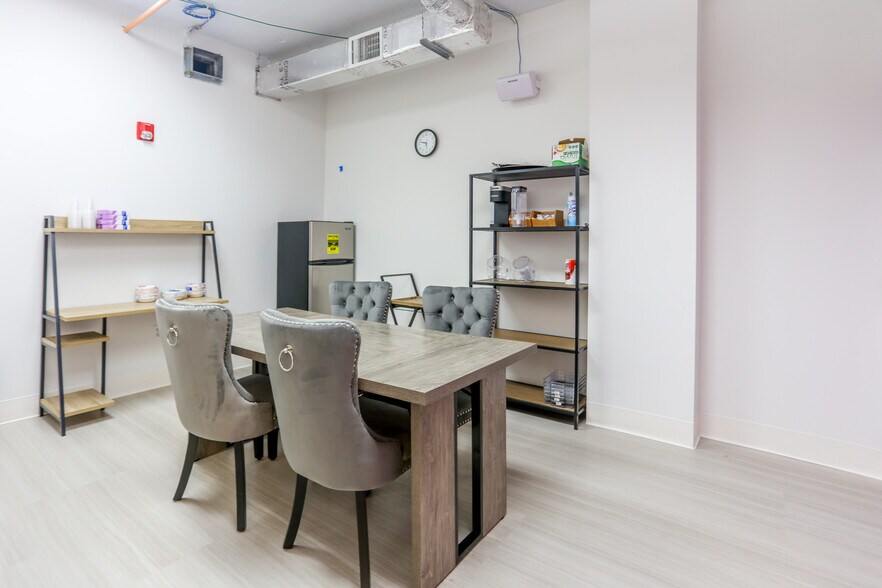 More Photos Of 1720 Harrison St, Hollywood Office Residential For Sale