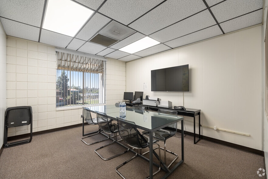 More Photos Of 4045 Bonita Rd, Bonita Office For Lease