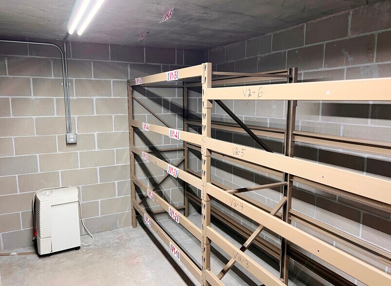 More Photos Of 704 Front St, Brainerd Storefront Retail Residential For Sale