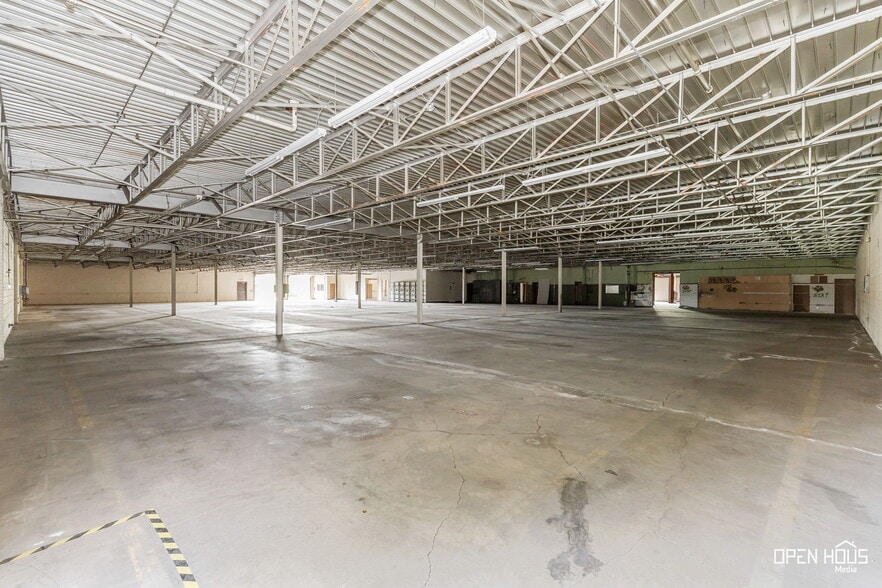 More Photos Of 2200 5th St, Wichita Falls Warehouse For Sale