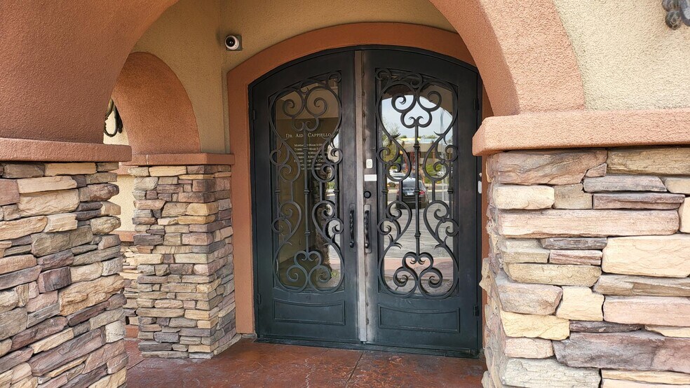 More Photos Of 1825 E Flamingo Rd, Las Vegas Office For Sale
