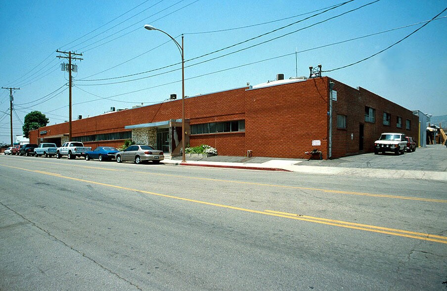 More Photos Of 2909-29121 Thornton Ave, Burbank Manufacturing For Lease
