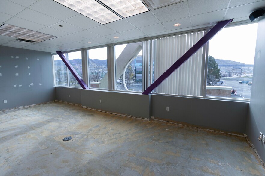 More Photos Of 65 E Wadsworth Park Dr, Draper Office For Lease