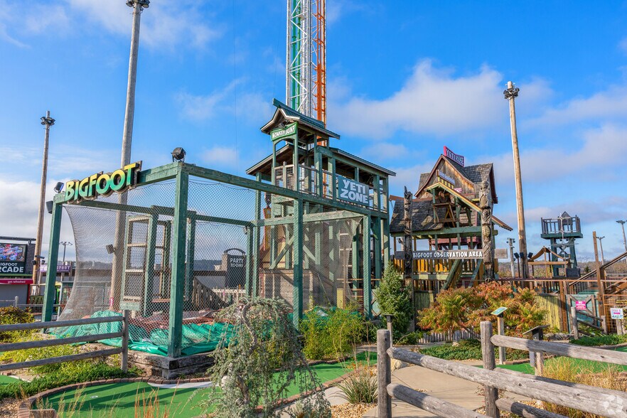 More Photos Of 3608 W 76 Country Blvd, Branson Amusement Park For Sale