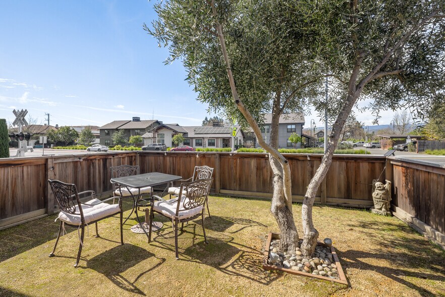 More Photos Of 1260-1278 Broadway, Sonoma Freestanding For Sale