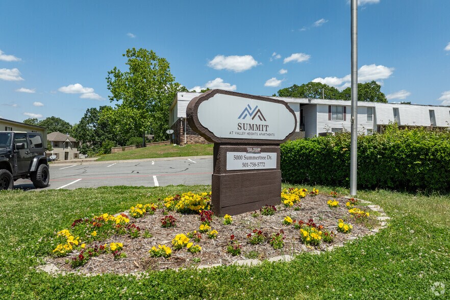 More Photos Of 5000 Summertree Dr, North Little Rock Apartments For Sale