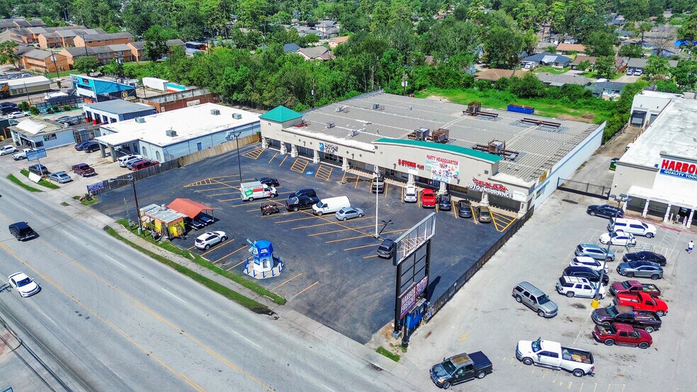 More Photos Of 5231 Aldine Mail Rd, Houston General Retail For Lease